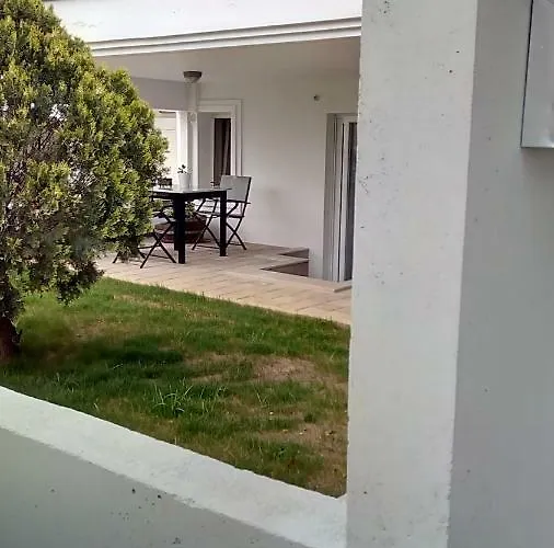 Spyros *